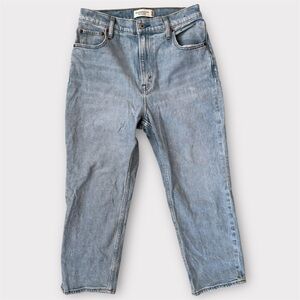 Abercrombie & Fitch The Ankle Straight Ultra High Rise Curve Love Jeans Size 28